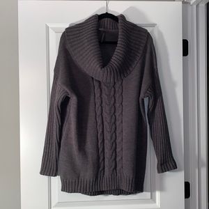 Good condition Massini turtle neck sweater